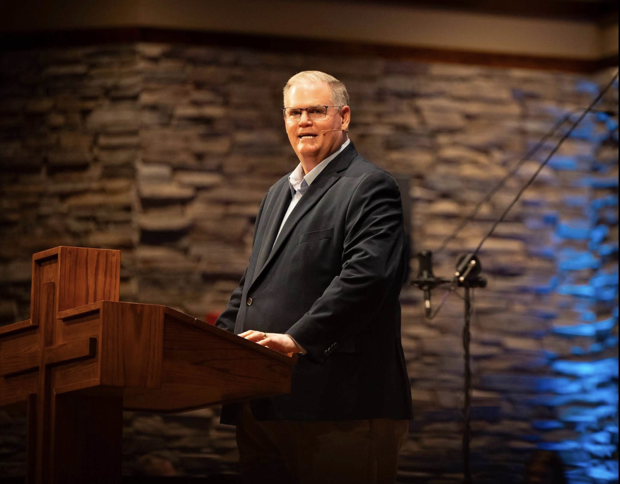 Pastor Rodney Bice preaches.